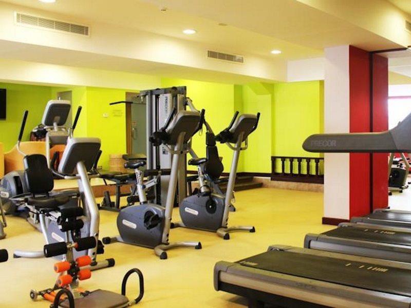 Ramada Riyadh Hotel Kültér fotó
