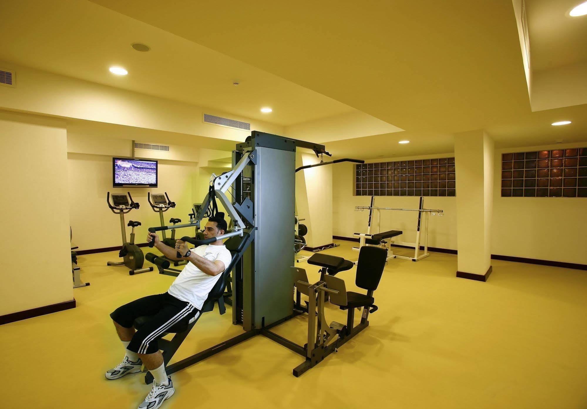 Ramada Riyadh Hotel Kültér fotó